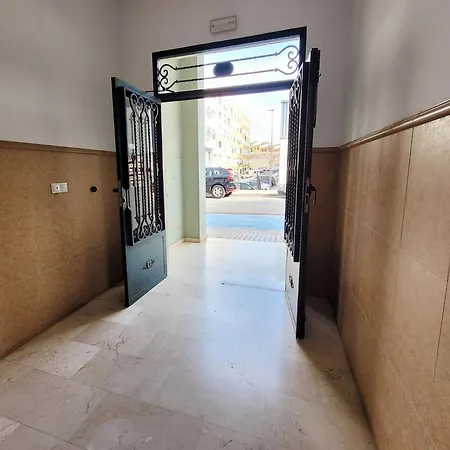 Apartamento Denia-centrico-10 Minutos De La Playa * Denia